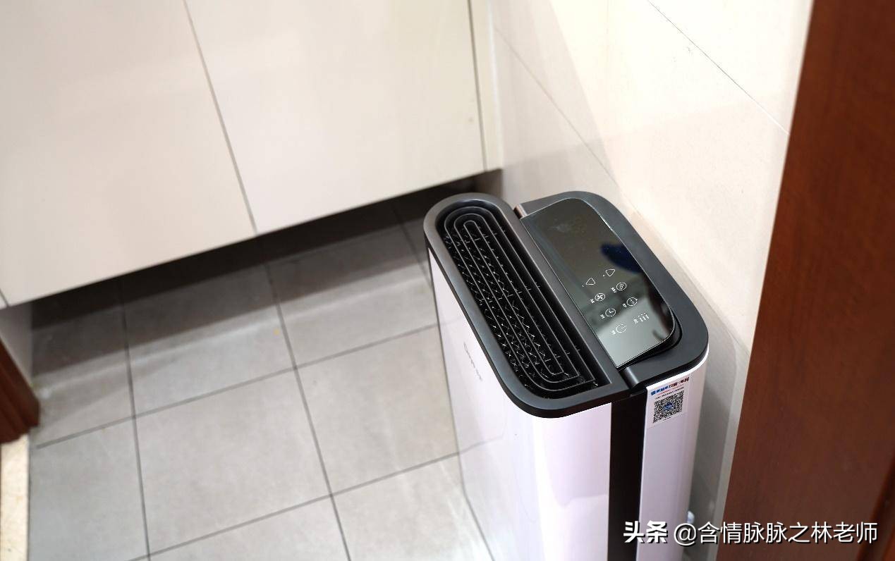 下雨天衣服干燥用除湿机,下雨天衣服湿了该怎样快速吹干