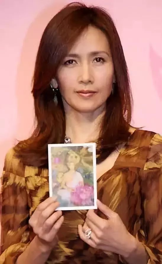 这个征服两位亚洲天王的一代歌姬,到底有什么魅力?