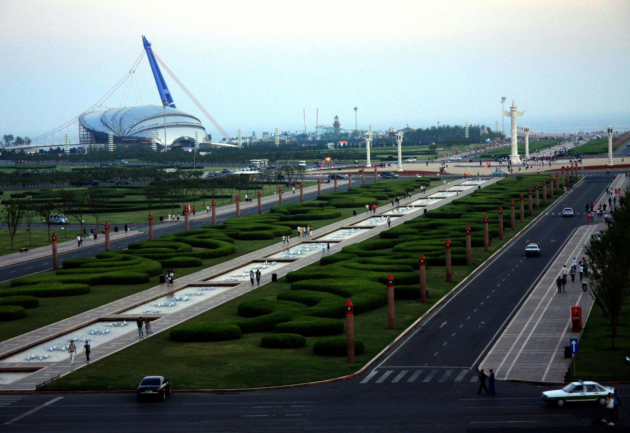 大连世界第一广场,亚洲最大的广场大连星海湾广场