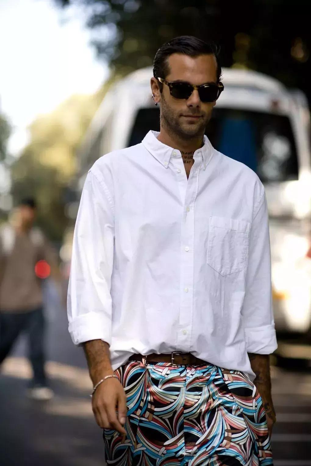 很少有人会懂衬衫的魅力,衬衫给人一种干练率性的印象