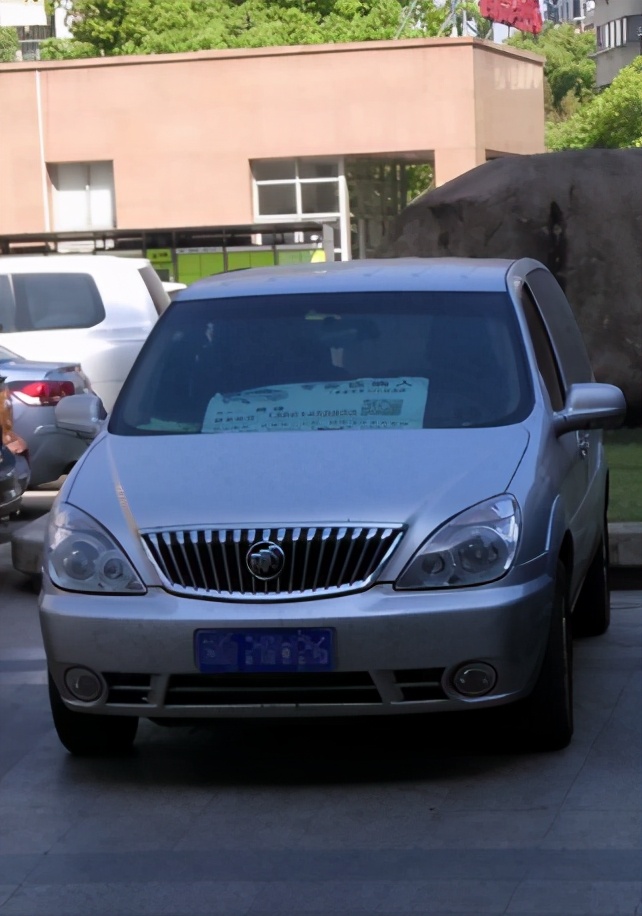 我们不一样警察视频,我们不一样医护