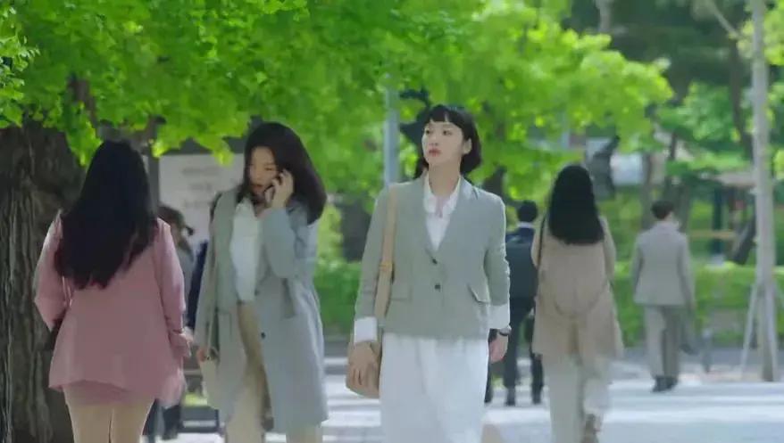 柔美的细胞们金高银穿搭,金高银柔美的细胞君穿搭