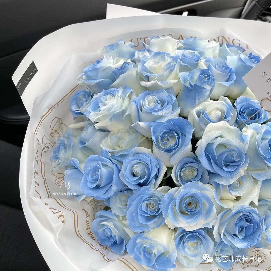 节日特辑vol.3|520碎冰蓝玫瑰花束，再来一波