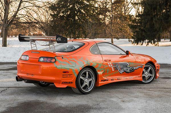 丰田牛魔王supra3.0t与z4旅行版,丰田supra和z4哪个值得买