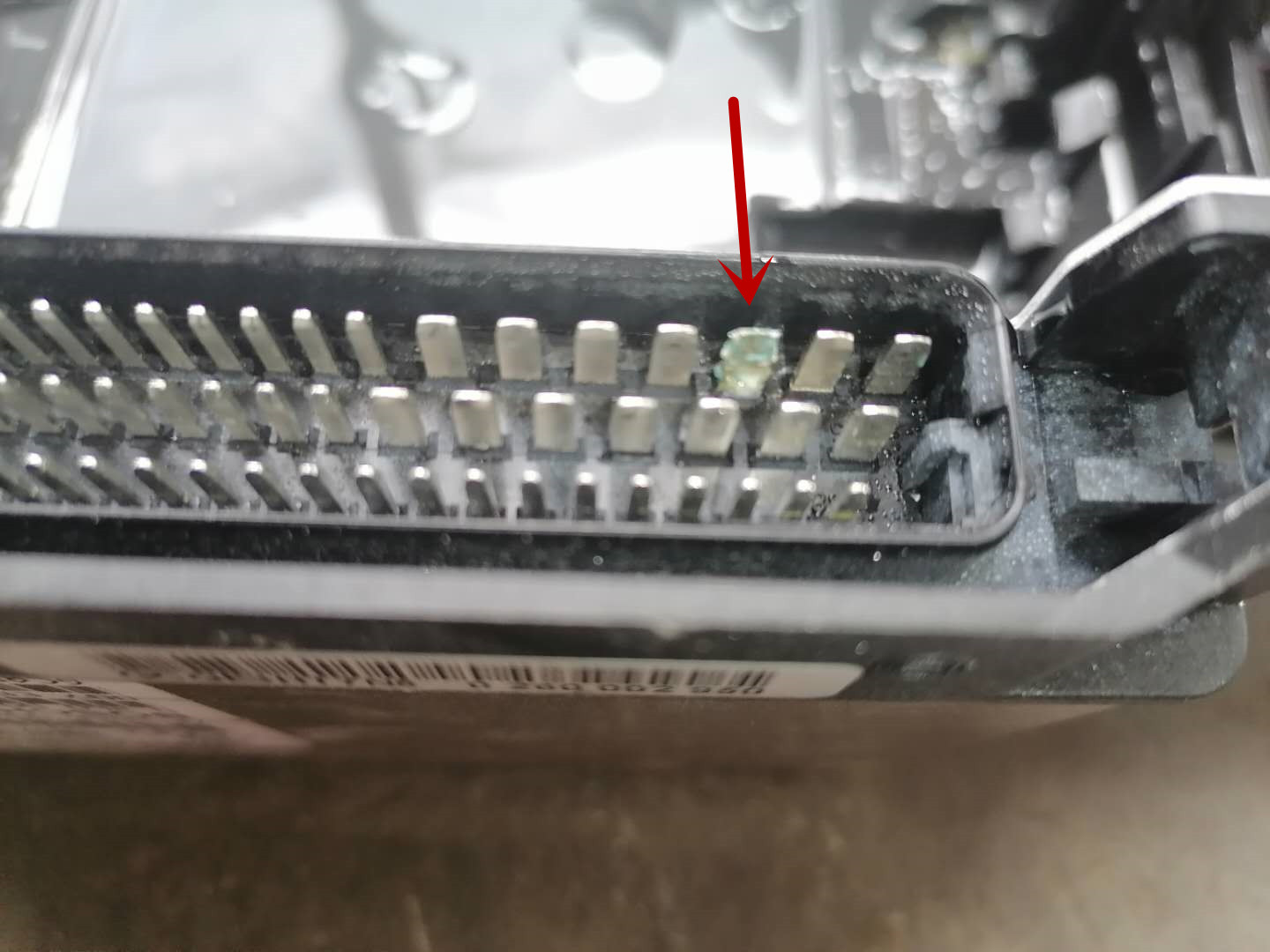 帕萨特领驭挂d挡往前冲车身共振,帕萨特领驭p挡应急解锁