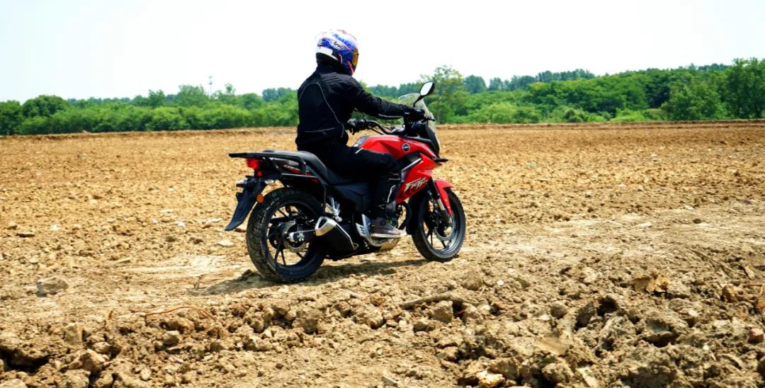 新大洲本田cbf190x骑行感受,本田拉力摩托车cbf190x