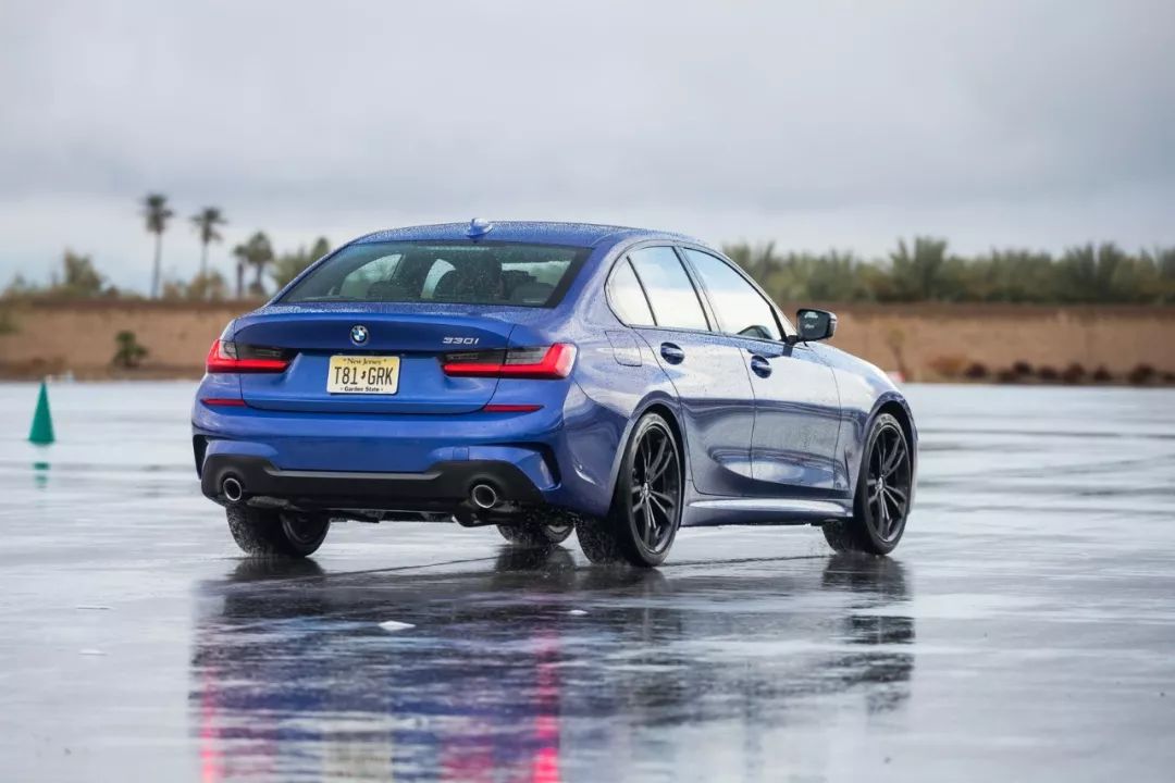 f30330i车主,宝马f30330i1千转行驶时抖动