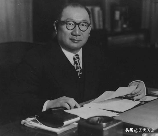 他是孔子后代，却弃文从商，成为中国银行体系的缔造者