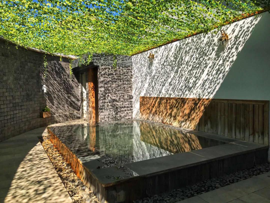 沿着传奇怒江，探访秘汤原乡