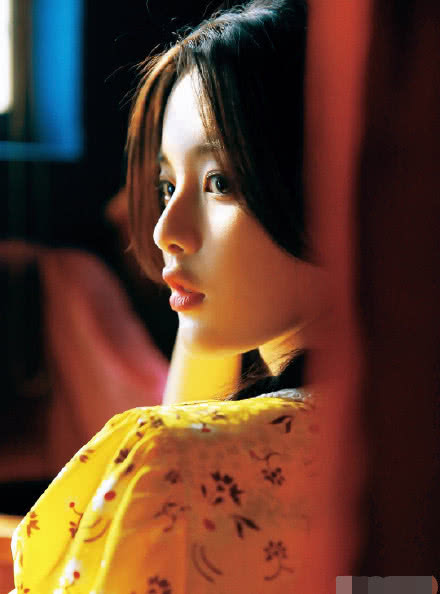 杨超越机智回应被说靠脸吃饭,杨超越有几次被黑上热搜