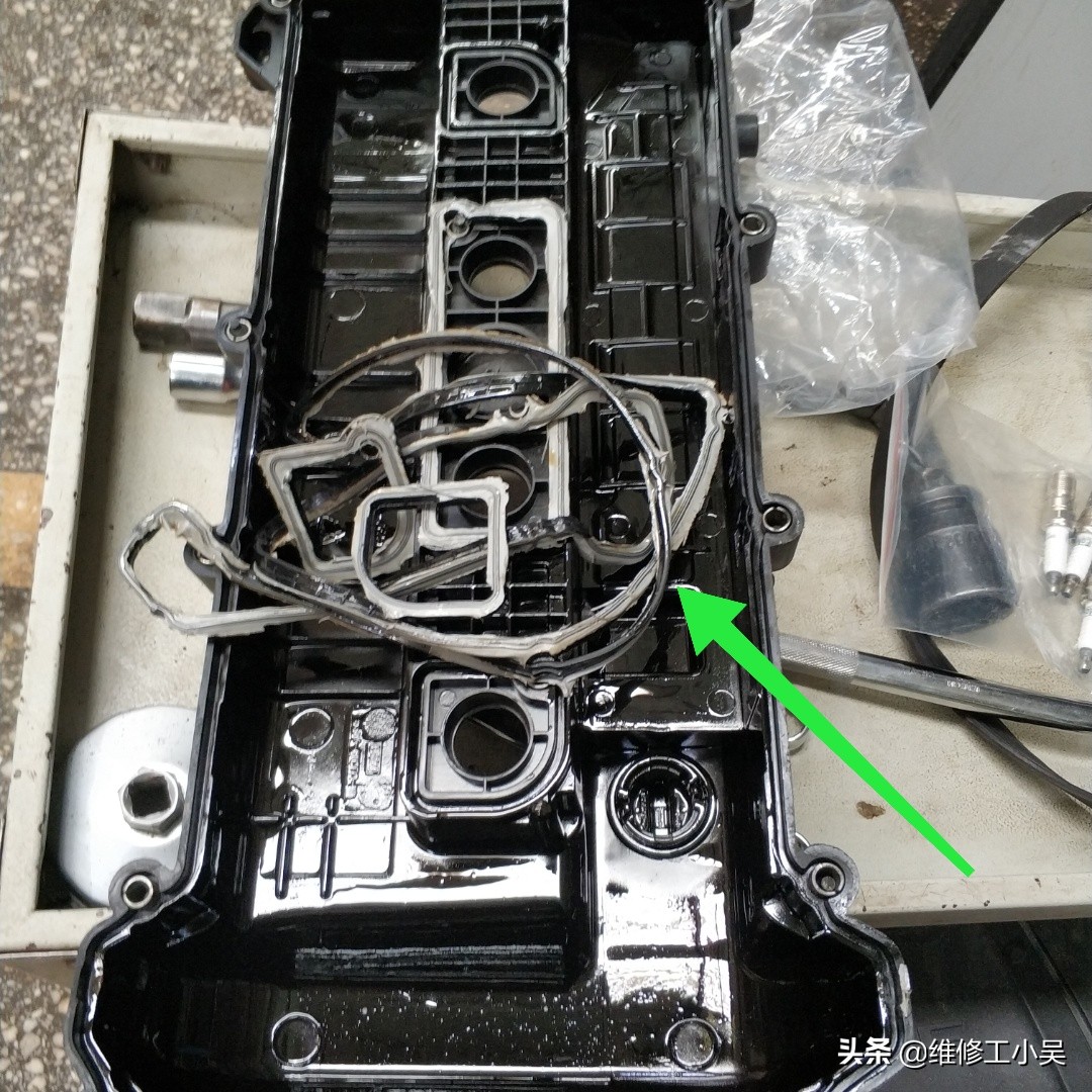 11年福克斯发动机渗油,11年福特福克斯发动机空转