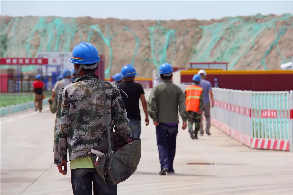 工程人的真实状态,测绘工程工地生活