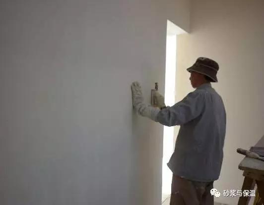 内墙用石灰膏好还是耐水腻子好,用灰钙可以做外墙白腻子粉吗