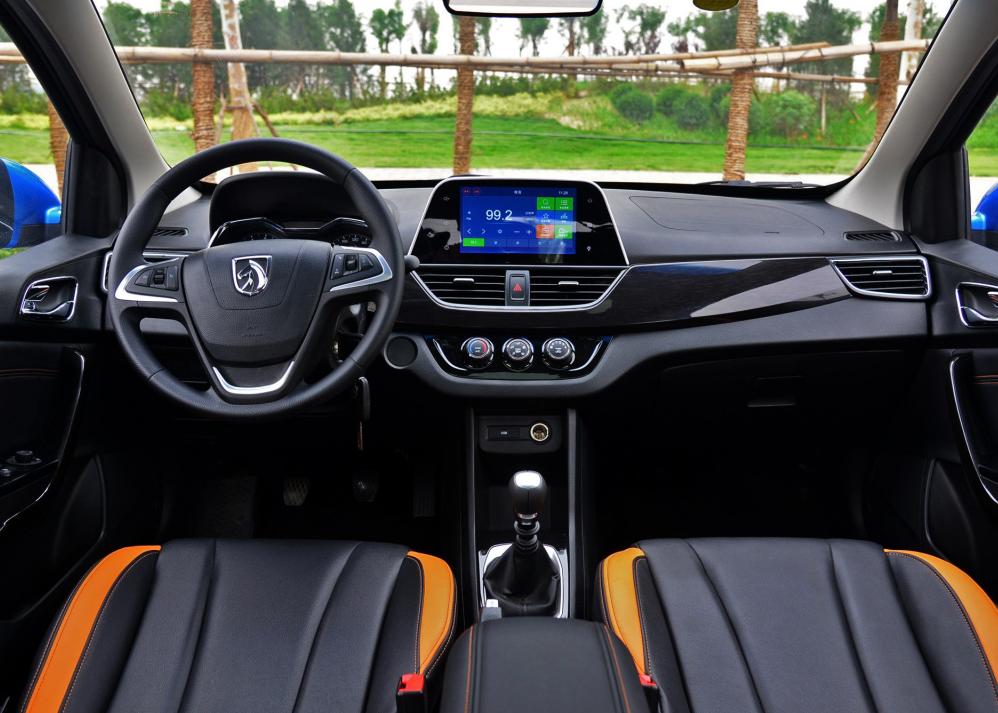 适合年轻人的车尺寸,适合年轻人的车40万左右