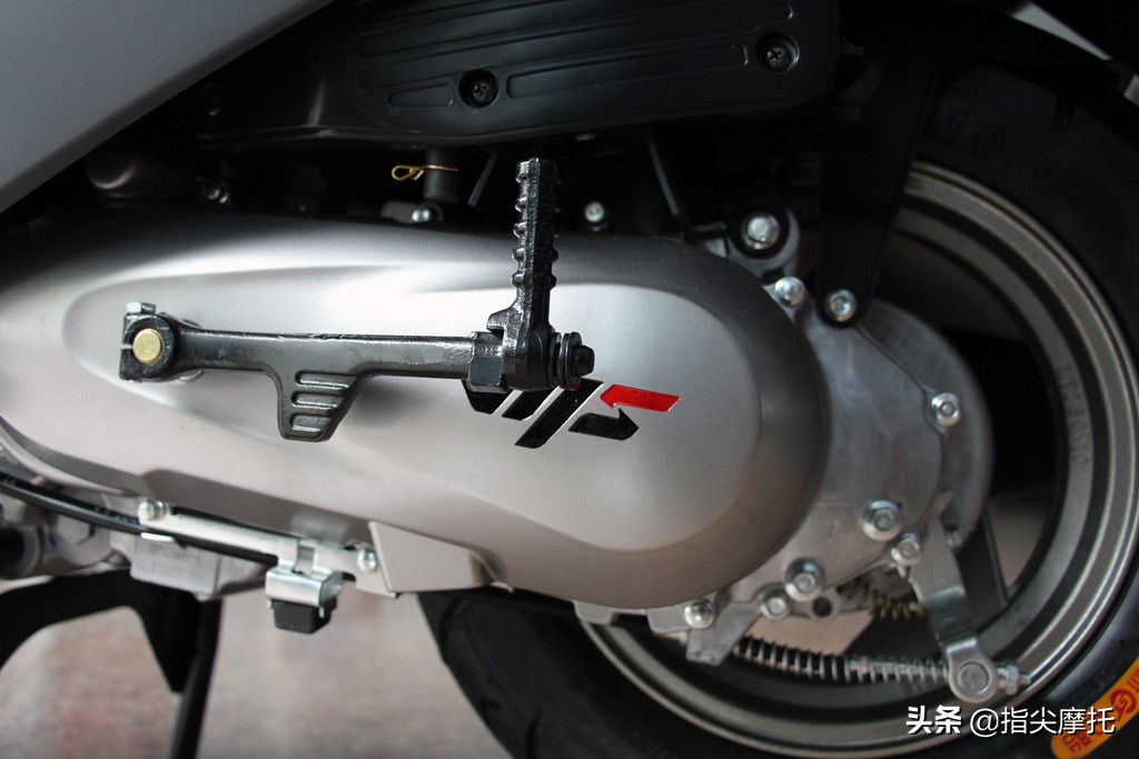 被忽视的都市精灵，经济环保的王野睿御国四电喷摩托车