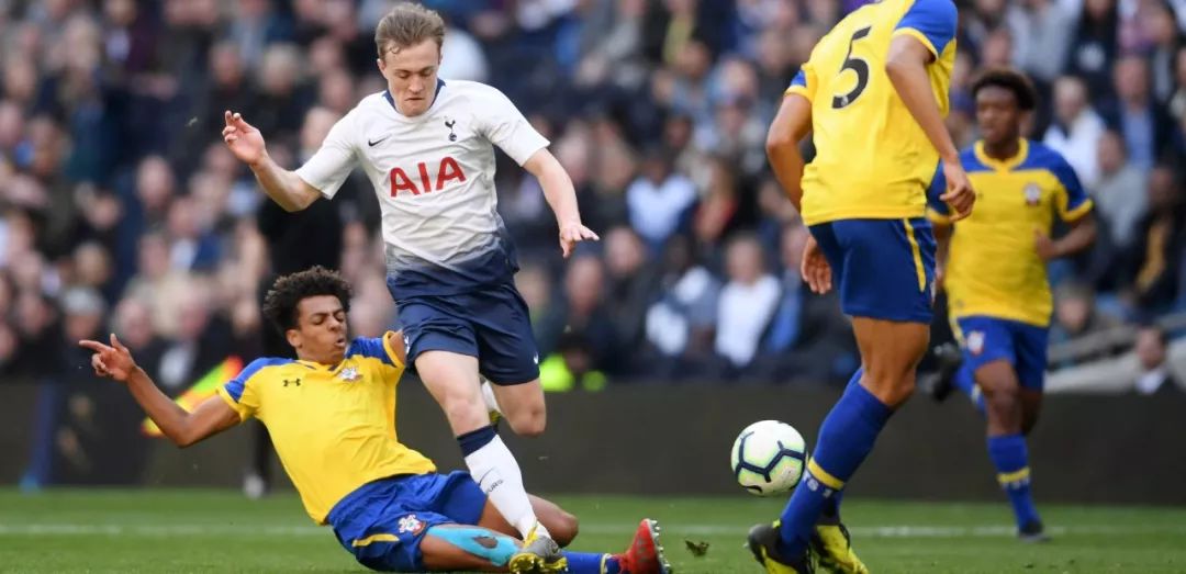 fifa2018职业生涯妖人推荐,fifa20十佳妖人