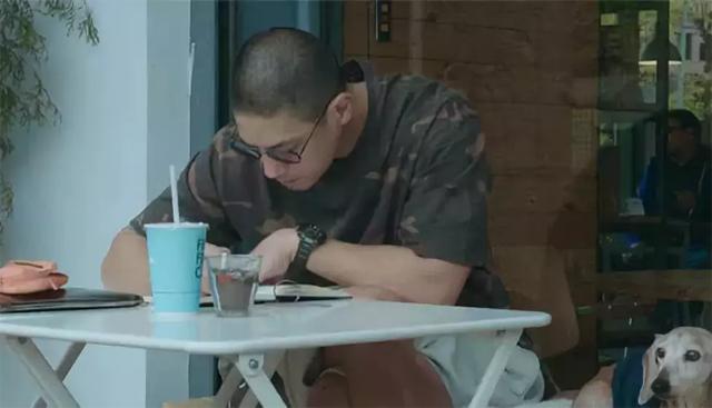 蒋家*四代第**蒋友柏回忆：12岁前享贵族待遇，历史课就是蒋家家史