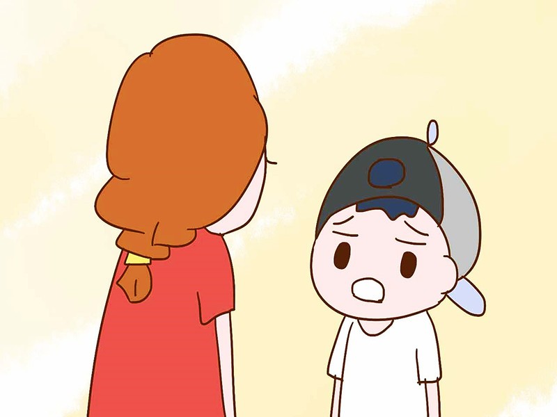 7岁男孩后脖颈长了个凸起的包,7岁男童脖子那有个疙瘩是喉结么