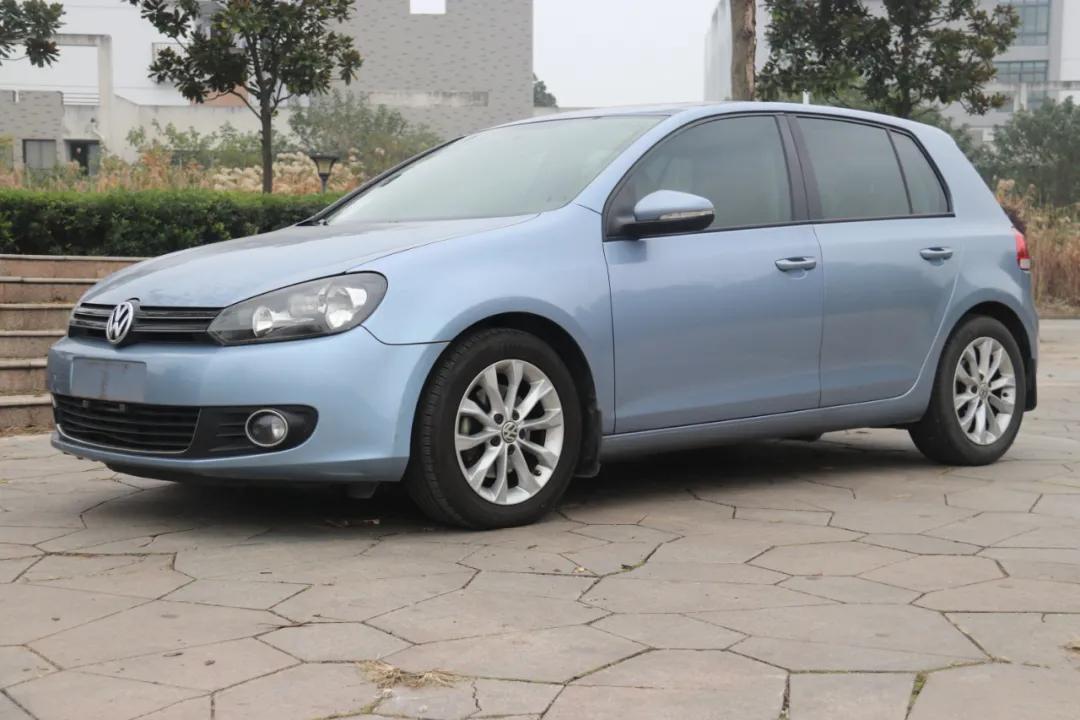 六万多买自动1.4T高尔夫六！四轮独立悬挂还带涡轮增压