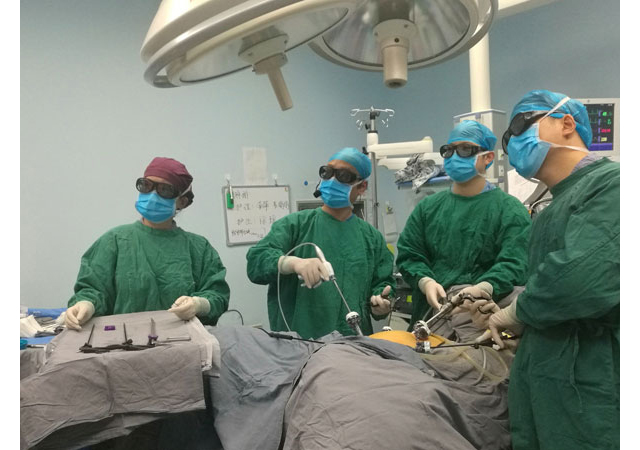 42岁男子查出肠癌放弃治疗,小伙得了肠癌几年后自愈了