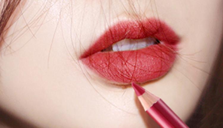 没有唇形怎么涂唇釉,没有唇形唇线笔一般用什么颜色