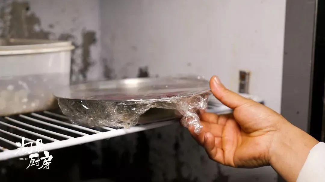 香酥雪花牛小排,香酥小牛排点心