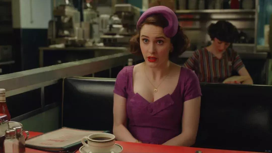 弃出轨前夫再惹桃花，纽约名媛离婚爆红，5000套美裙包裹励志大戏