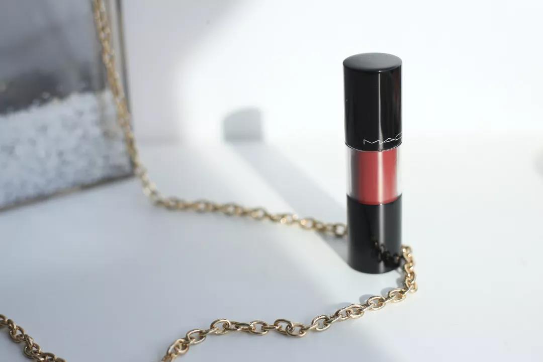 夏季显白的大牌唇釉色号,玻璃唇釉口红显白黄皮肤色号