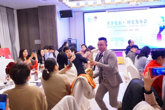 共享美衣:服装界“华为”登陆襄阳,云上衣橱走进万家