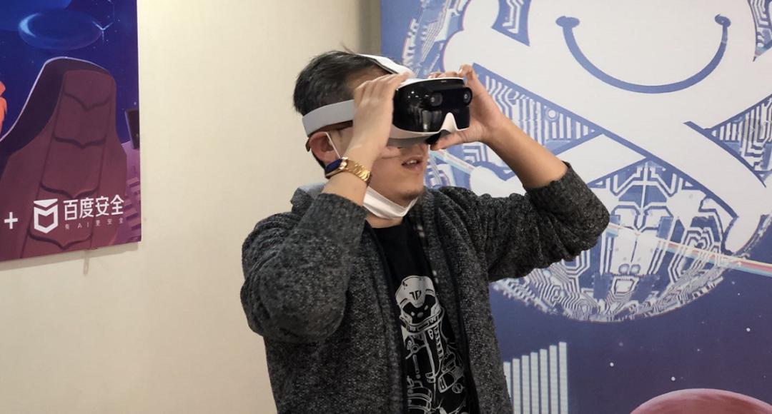 vrchat虚拟现实里体验赛博朋克,vr全球虚拟大会