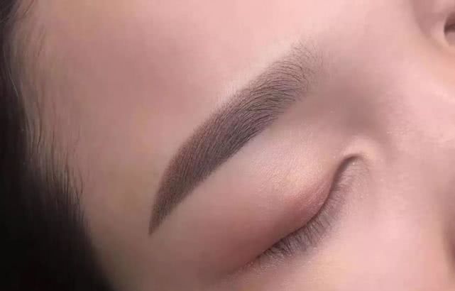 如何做到雾眉留色均匀,怎样确保雾眉后期留色好