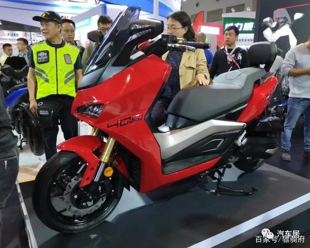 台荣300探路者和光阳赛艇250,台荣探路者300踏板摩托车配置