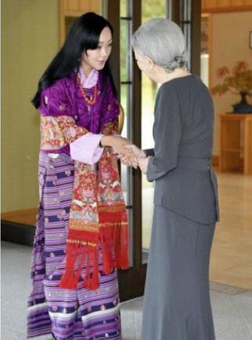 丹凤眼不丹公主图片,揭秘不丹王国最美公主