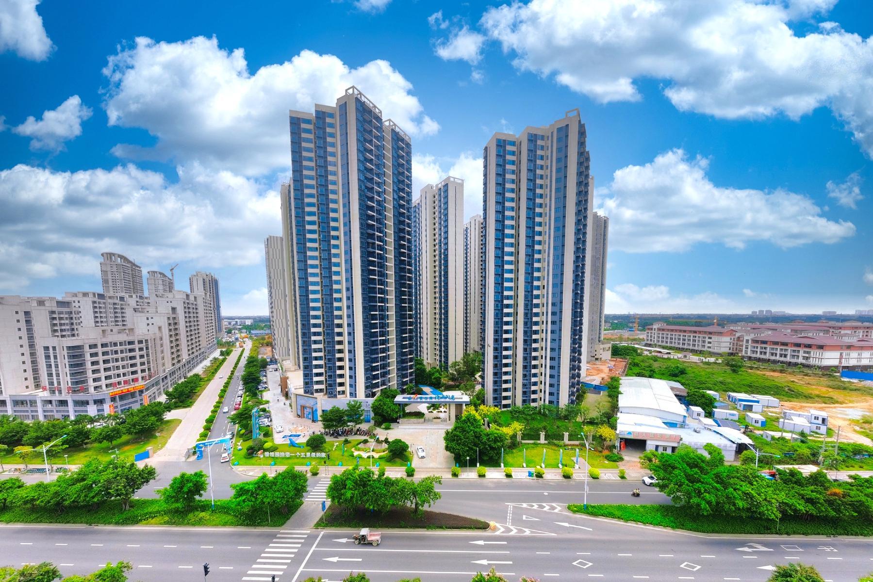 房租到期房东收回感慨万千,房租大幅下调房东欲哭无泪