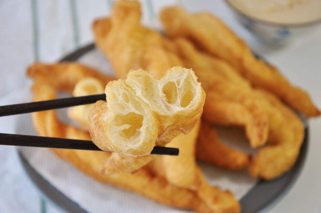 炸油条的方法不放油条粉,炸油条的方法不用酵母粉