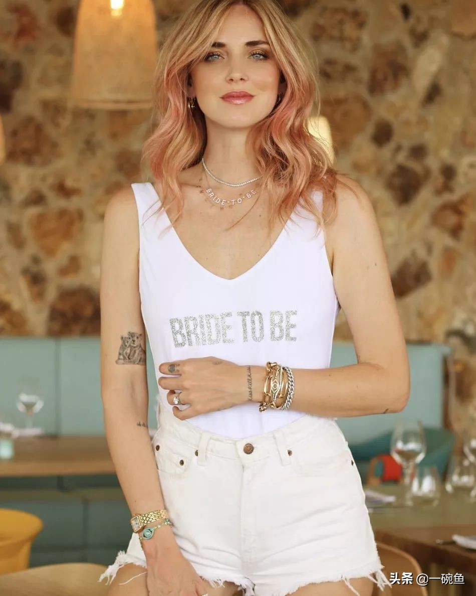 她实现了九亿少女梦寐的婚礼后,带着钻戒来了!酸哭了