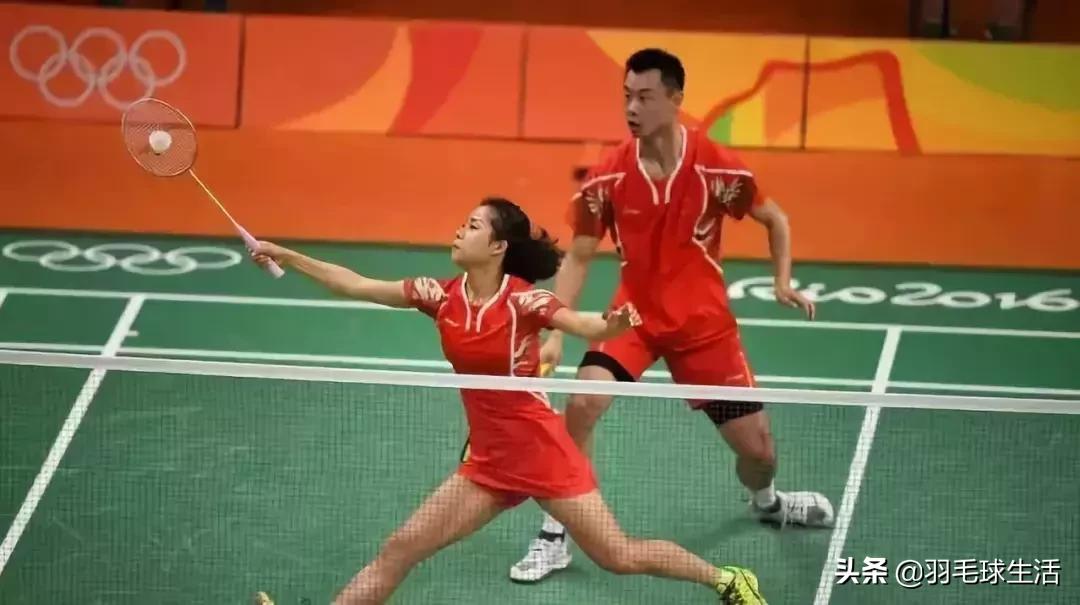 双打羽毛球实战最实用技巧,双打羽毛球思路和打法