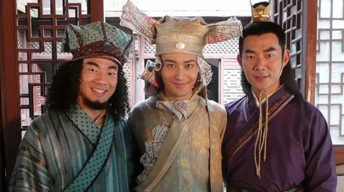 山寨明星可以有多离谱,山寨明星最新骗局