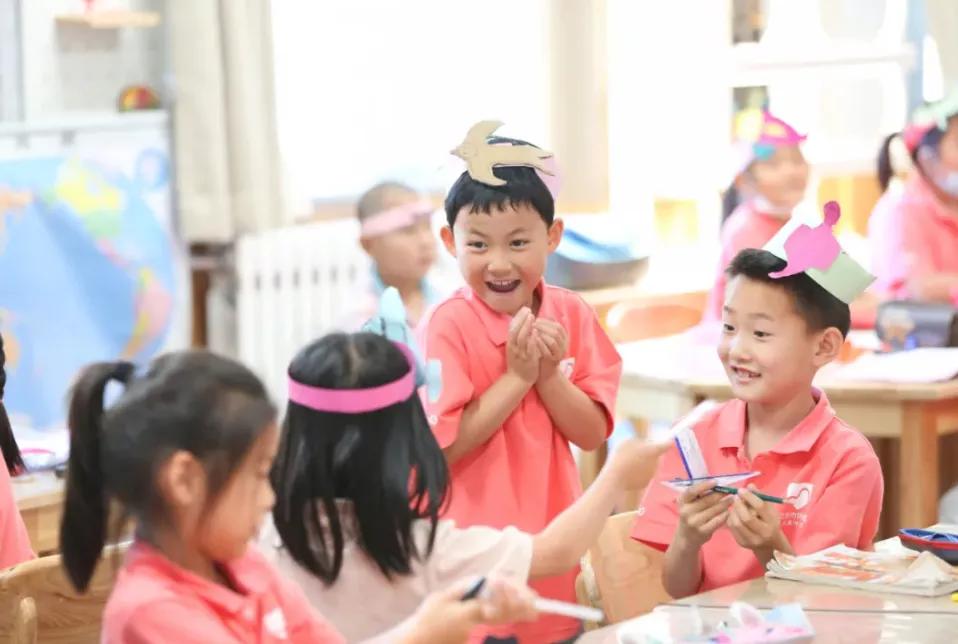 不靠名师、不拼生源,罗振宇盛赞的乡村学校,让我们看到教育“突围”的可能