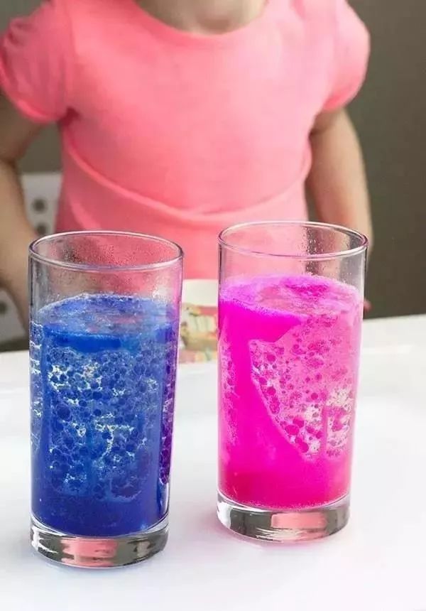 这位妈妈太厉害了！仅靠5个简单的水实验，就把哭闹的孩子哄好！