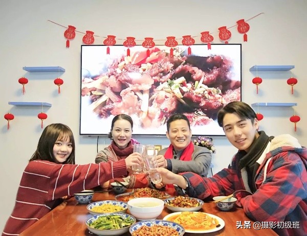 春节大团圆全家福照,大团圆怎么拍全家福