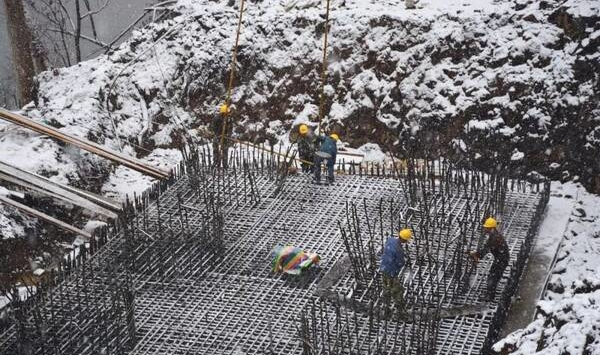 防冻水泥和抗冻混凝土区别,混凝土冬季施工的抗冻措施是什么
