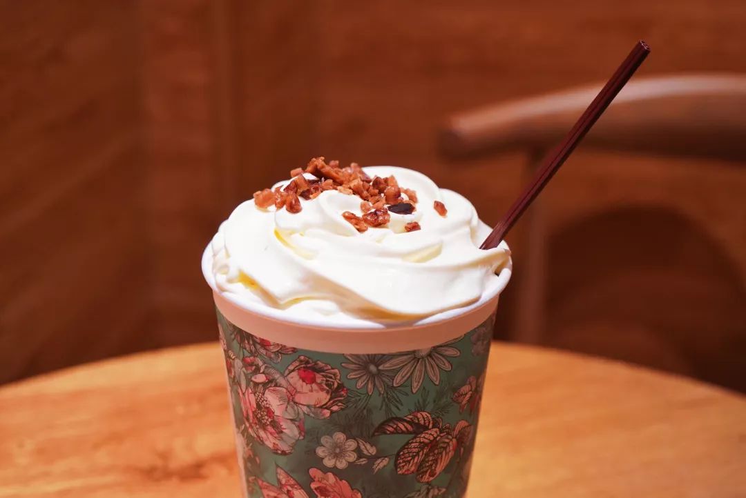 为了喝长沙的茶颜悦色，武汉人到底有多拼