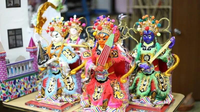 中国人烧给死人的纸扎，被法国博物馆收藏，老外：中国人太浪漫了