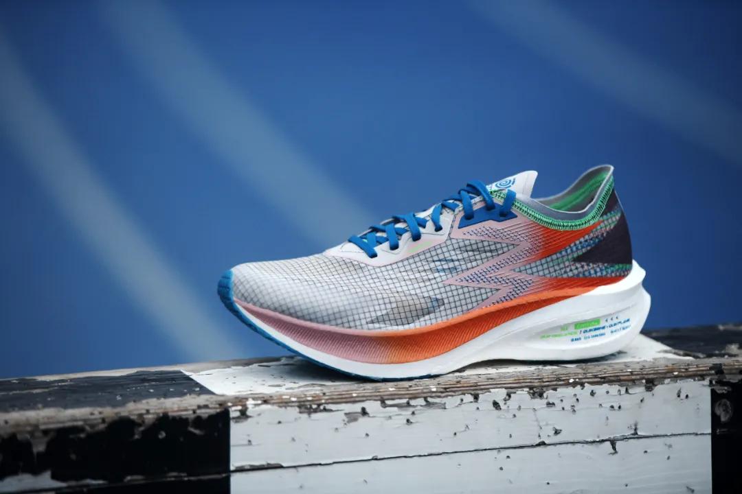 361飞燃2.5适合入门级跑者吗,361跑鞋哪个系列最好