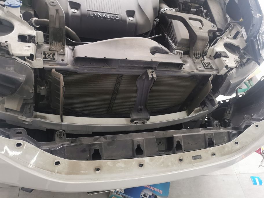 领克01安装前泊车雷达,领克01怎么添加小工具