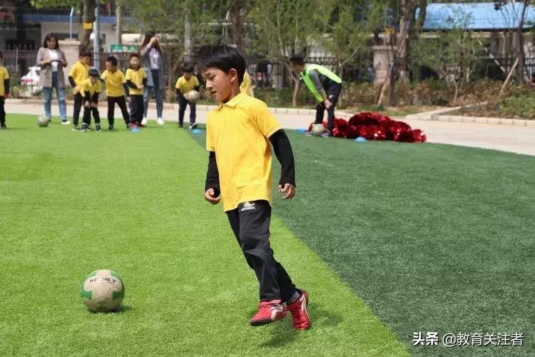 郑州市建设路小学足球,郑州市实验小学足球文化艺术节