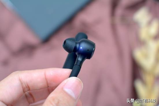 閰锋垜x1,閰锋垜鏃犵嚎鑰虫満x1