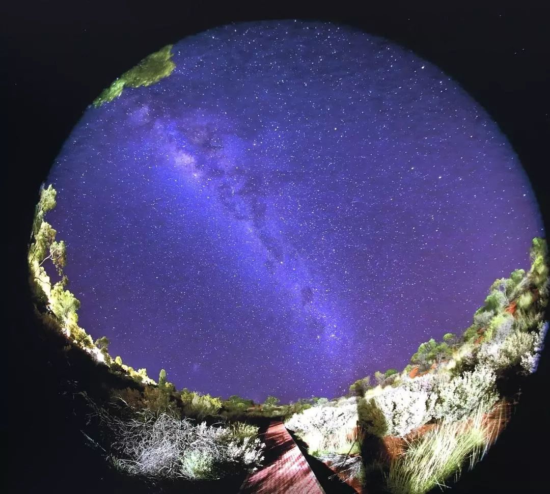 一个穿越时空的虫洞,真的有穿越时空的虫洞吗