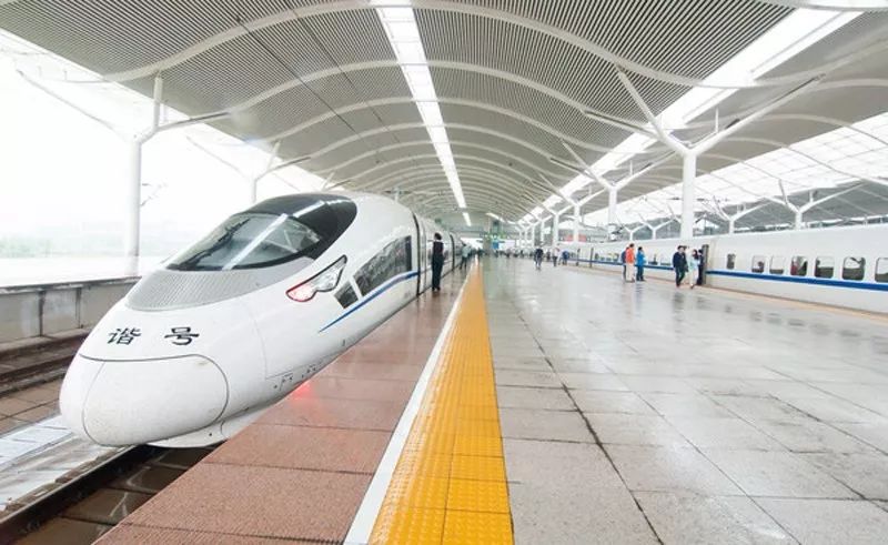 乘坐飞机、火车回家过年，买的酒如何安全带回去？